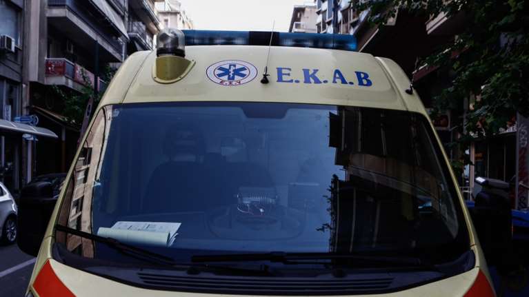 Σοκ στον Βύρωνα: Νεκρή 60χρονη στο σπίτι της - Τη δάγκωσαν μέχρι θανάτου τα σκυλιά της