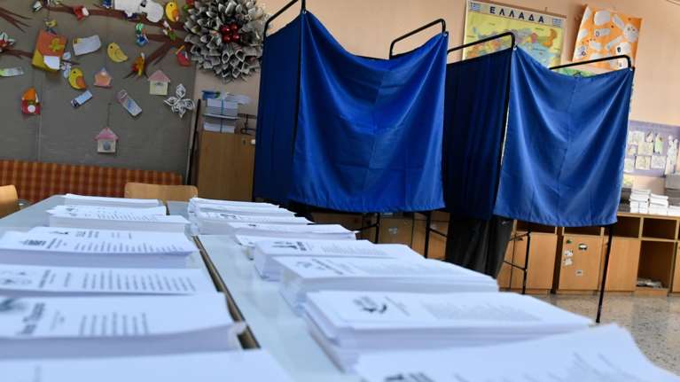 Δημοσκόπηση GPO: Κυριαρχία ΝΔ με 43,9% και 160 έδρες - Στο 20,9% ο ΣΥΡΙΖΑ, στη Βουλή Πλεύση Ελευθερίας και Νίκη