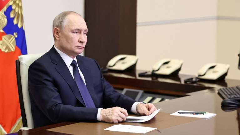 Ουκρανικά drones επιτέθηκαν στο ελικόπτερο του Πούτιν, λένε οι Ρώσοι - Οταν επισκέφθηκε το Κουρσκ