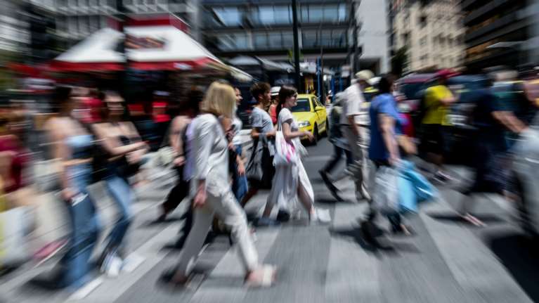 ΕΛΣΤΑΤ: Στο 11,2% η ανεργία τον Απρίλιο - Μειώθηκαν κατά 71.351 οι άνεργοι