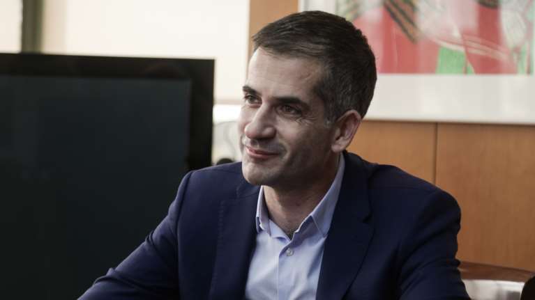 Μπακογιάννης: Οι πολίτες πρέπει να πειστούν να εμβολιαστούν χωρίς να τους κουνάμε το δάχτυλο