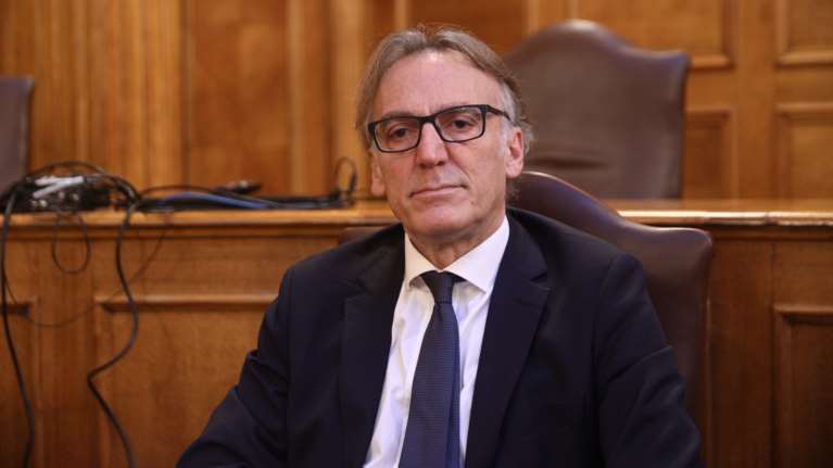 Εξεταστική για Τέμπη: Αρνείται να υπογράψει την κατάθεσή του ο CEO της Hellenic Train - Η αντίδραση Μαρκόπουλου