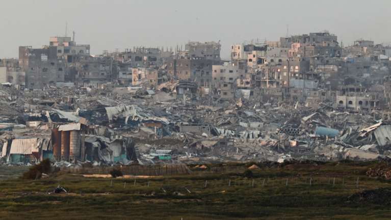 Το Ισραήλ σφυροκοπά ξανά τη Γάζα και προειδοποιεί: "Απελευθερώστε τους ομήρους και ξεφορτωθείτε τη Χαμάς"