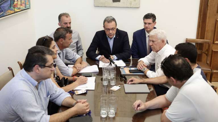 Συνάντηση Φάμελλου με ΑΔΕΔΥ για το νέο μισθολόγιο: &quot;Έχουν δίκιο οι δημόσιοι υπάλληλοι να το χαρακτηρίζουν κοροϊδία&quot;