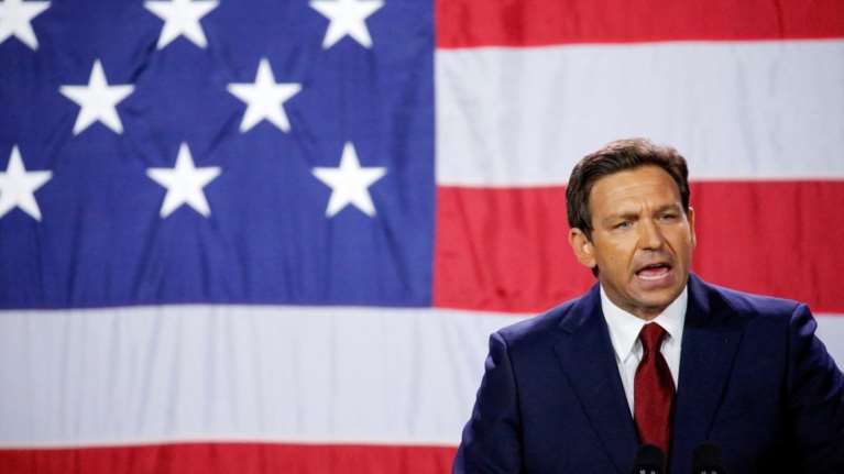 Ρον ΝτεΣάντις: Ο μεγάλος αντίπαλος του Τραμπ - Το νέο golden boy των Ρεπουμπλικανών