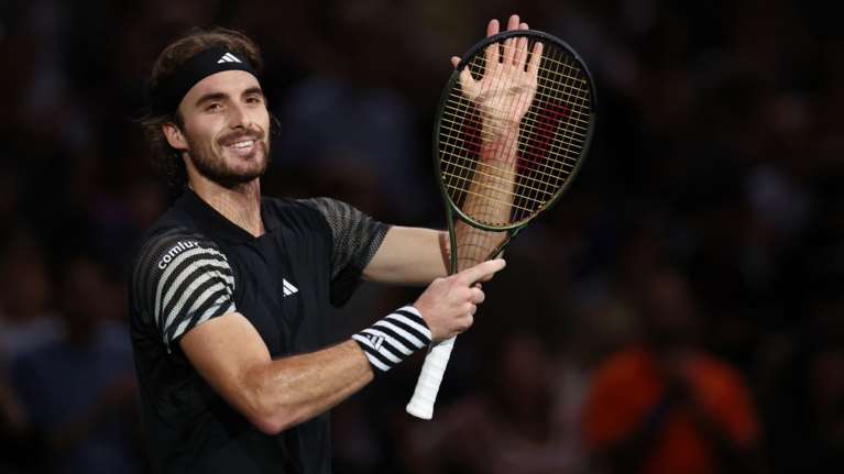 Διπλή πρόκριση για τον Στέφανο Τσιτσιπά: &quot;Είμαι ενθουσιασμένος, διότι παίζω καλό τένις&quot;