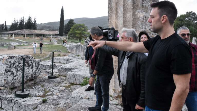 Περιοδεία Κασσελάκη στην Κόρινθο - Επισκέφθηκε οινοποιείο και τον αρχαιολογικό χώρο της Νεμέας [εικόνες]