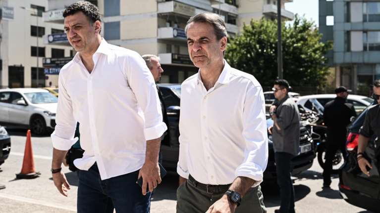 Σύσκεψη με Μητσοτάκη στο Συντονιστικό Κέντρο της Πολιτικής Προστασίας - Δύσκολες και οι επόμενες ημέρες