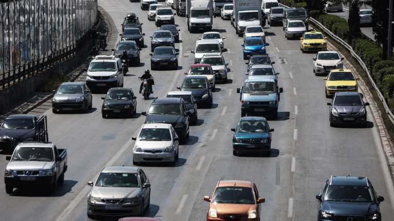 Μποτιλιάρισμα στις εθνικές οδούς - Καθυστερήσεις και στην Αττική Οδό