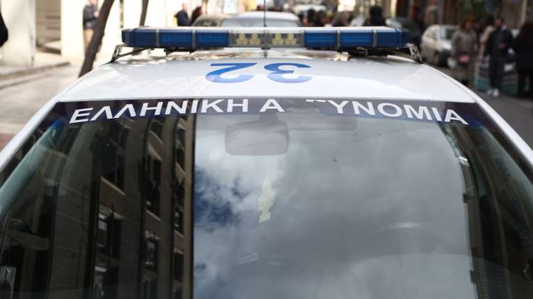 Μυστήριο ο θάνατος αστέγου σε εστιατόριο της Αθήνας - Εργαζόμενοι και ιδιοκτήτης τον άφησαν στο πεζοδρόμιο και καθάρισαν τον χώρο