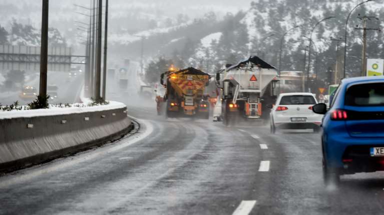 Χιόνια στην Κεντρική Μακεδονία: Σε ποιες περιοχές οι οδηγοί χρειάζονται αλυσίδες