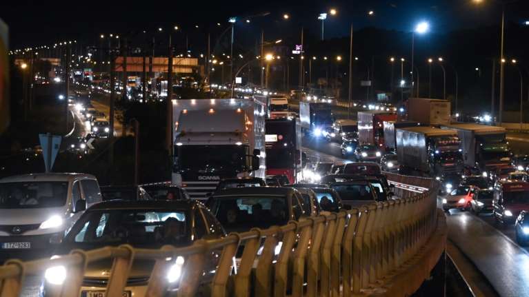 Μποτιλιάρισμα στην κάθοδο του Κηφισού - Τροχαίο στο ύψος της οδού Δυρραχίου