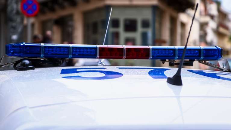 Αχαρνές: Μποξέρ ξυλοκόπησε την 41χρονη σύντροφό του - Από το στίγμα του κινητού την βρήκαν οι αστυνομικοί