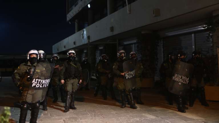 Θεσσαλονίκη: Βρέθηκαν δύο σακίδια με 16 μολότοφ μέσα στο Αριστοτέλειο Πανεπιστήμιο