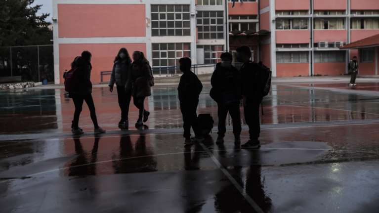 Πόσες απουσίες θα δικαιολογούνται στους μαθητές με κορονοϊό - Με αναδρομική ισχύ η εγκύκλιος