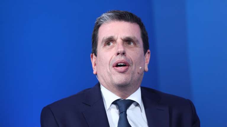 Διαψεύδει ο Καιρίδης ότι οι ΗΠΑ θα στείλουν μετανάστες στην Ελλάδα - "Ούτε συμφωνία υπάρχει, ούτε καν αίτημα"