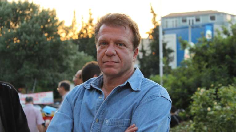 Ο δημοσιογράφος Βαγγέλης Παπαδημητρίου γράφει &quot;γιατί δεν είμαι με τον Γιώργο Κιμούλη&quot;