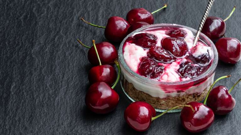 Πεντανόστιμο γλυκό του πεντάλεπτου με μόνο 4 υλικά - Γρήγορο και δροσερό