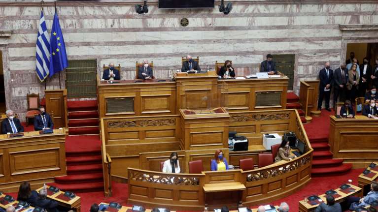 Ψηφίζεται στη Βουλή η αμυντική συμφωνία με τις ΗΠΑ: Κόντρα πολιτικών αρχηγών, καταψηφίζει ο ΣΥΡΙΖΑ