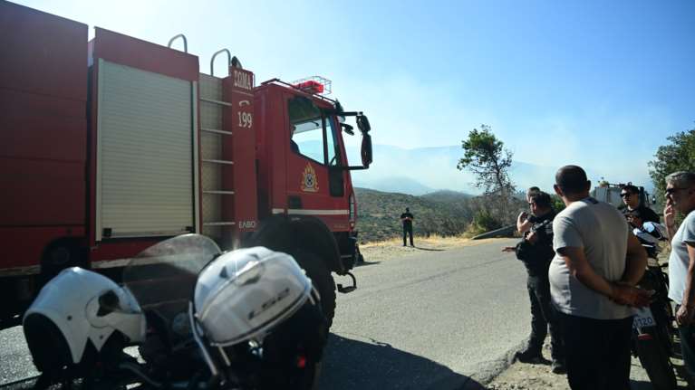 Θρίλερ με δύο άτομα που χάθηκαν σε πεζοπορία στην Πάρνηθα– Σηκώθηκε drone για τον εντοπισμό τους