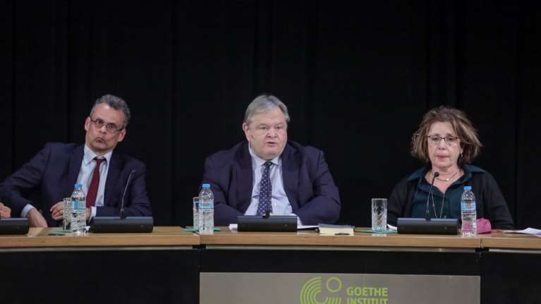 Βενιζέλος στην εκδήλωση &quot;Μένουμε Ευρώπη;&quot;: &quot;Προβοκατόρικος και πολιτικά εσφαλμένος ο τίτλος&quot;