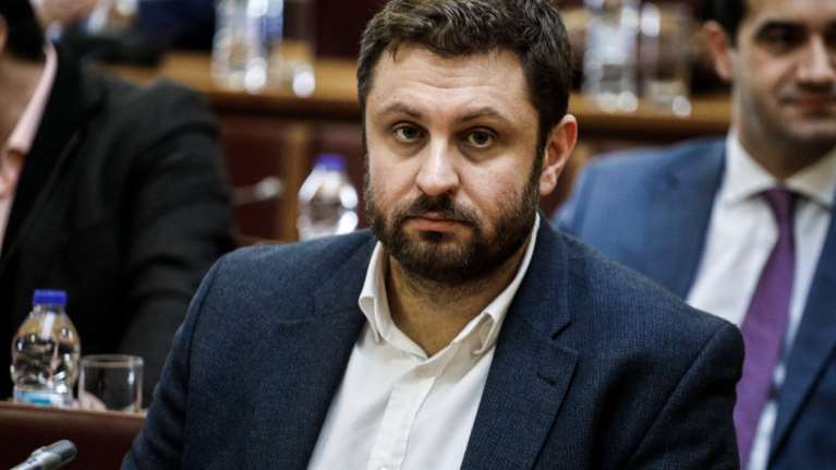 Ζαχαριάδης σε Πλεύρη: Η Σύμβαση της Γενεύης ήταν για το προσφυγικό του Β&#39; Παγκοσμίου Πολέμου, όχι για τη Σοβιετική Ένωση