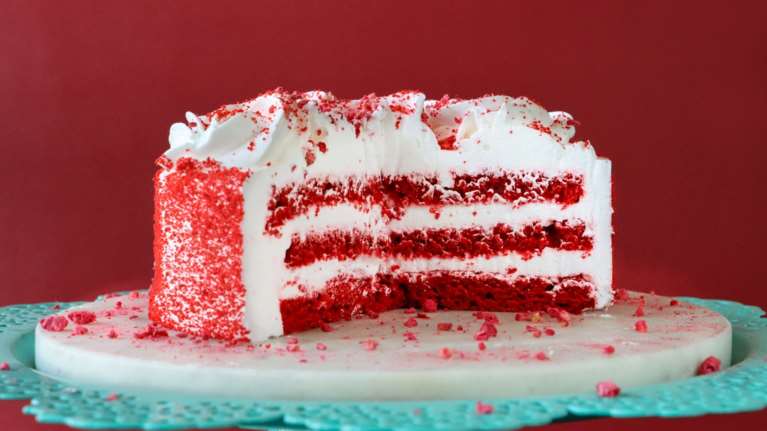 Συνταγή: Σούπερ γευστικό και αφράτο red velvet κέικ - Ετοιμο σε λίγα βήματα