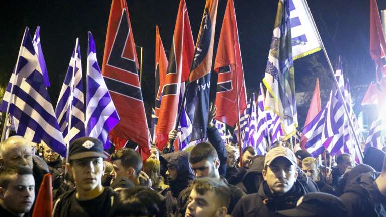 Έρευνα Eteron για τους νέους και την ακροδεξιά: Πόσοι υποστηρίζουν τη δικτατορία και πόσοι θεωρούν την Χρυσή Αυγή &quot;πατριωτικό κόμμα&quot;