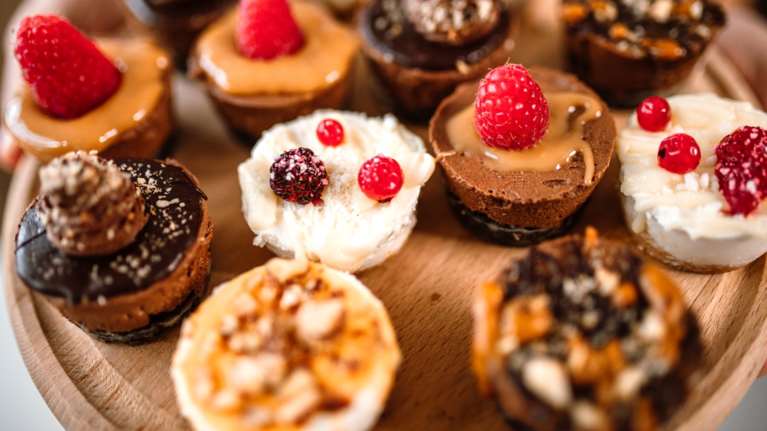 Εορτολόγιο: Ποια ονόματα γιορτάζουν σήμερα, Σάββατο 6 Ιανουαρίου