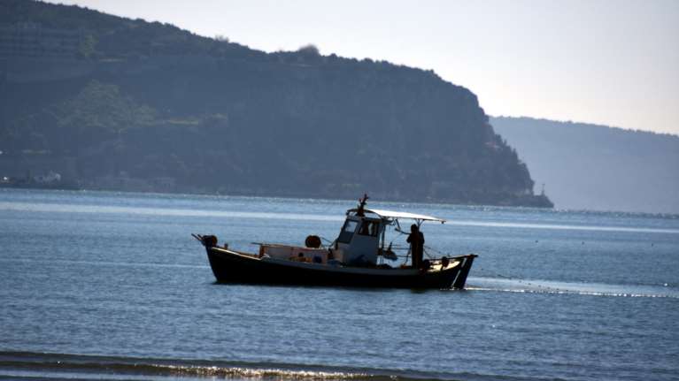 Στο ΚΑΤ 77χρονος που τραυματίστηκε σε ψάρεμα με δυναμίτη στην Άνδρο