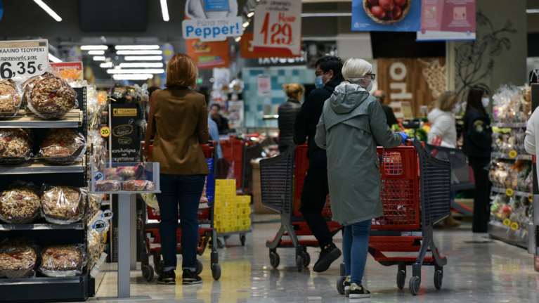 Ο κορονοϊός &quot;εκτόξευσε&quot; τον τζίρο των σούπερ μάρκετ - 9% αυξήθηκαν οι πωλήσεις