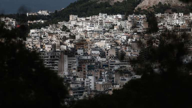Κωδικός "Ανοίξτε τα κλειστά ακίνητα": Νέα κίνητρα και παράταση στην έκπτωση φόρου ως 16.000€ για επισκευές