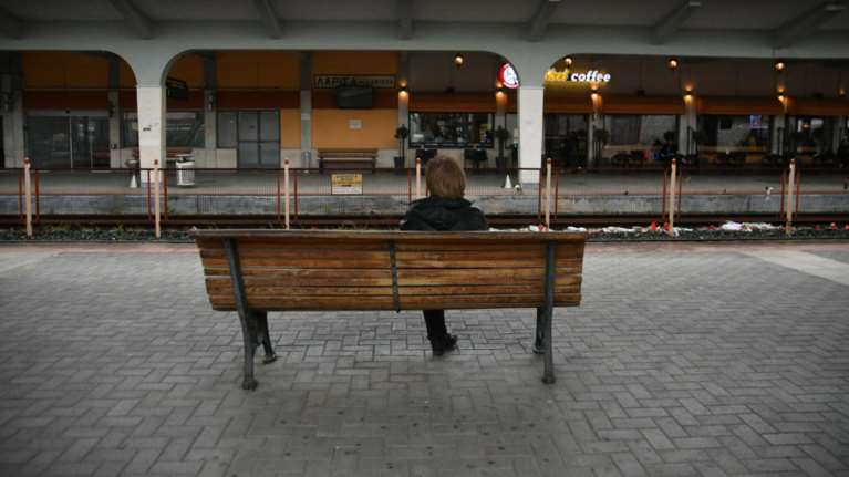 Τρένα: &quot;Είμαι φοβισμένη&quot; - Μόνο μία επιβάτης ανέβηκε στη Λάρισα στο πρώτο δρομολόγιο Αθήνα-Θεσσαλονίκη [βίντεο]
