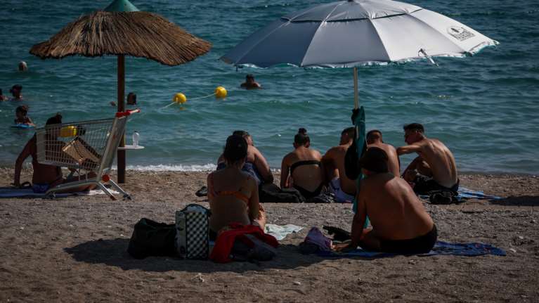 Ο καιρός σήμερα: Ζέστη με τον υδράργυρο στους 38 βαθμούς και ισχυρούς ανέμους