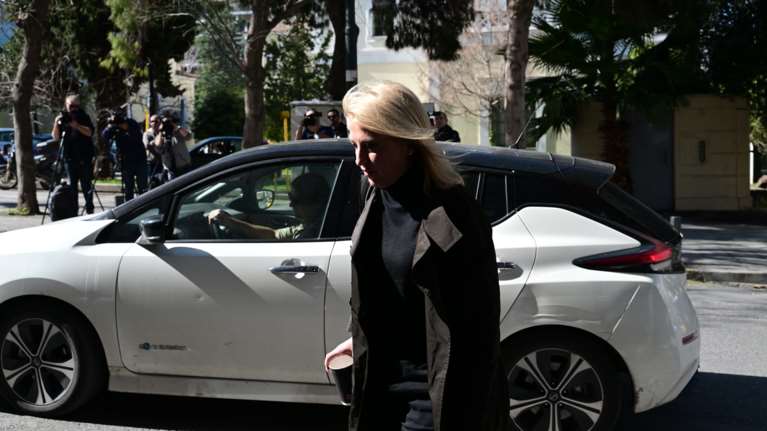 Φονικές πλημμύρες στη Μάνδρα: Ξεκίνησε η δίκη στο Εφετείο - Στο εδώλιο και η Ρένα Δούρου