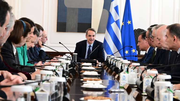 Συνεδριάζει αύριο υπό τον Μητσοτάκη το υπουργικό συμβούλιο - Τι θα συζητηθεί