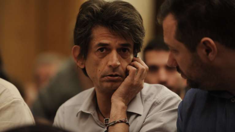 Νίκος Καρανίκας: Το Τwitter τον &quot;γλεντάει&quot; για τις ειρωνείες του στην Αρβελέρ