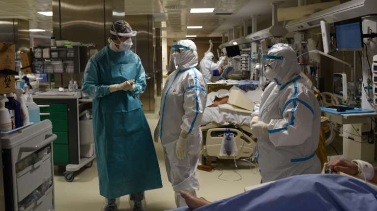 Πώς επιλέγονται οι ασθενείς που θα εισαχθούν σε ΜΕΘ: Τι αποκάλυψε η Μαρία Θεοδωρακοπούλου