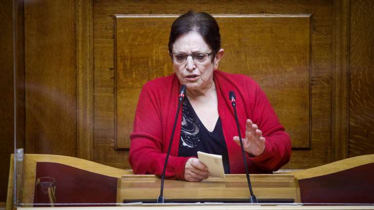 Εξιτήριο για την Αλέκα Παπαρήγα από το νοσοκομείο Αγία Όλγα - Το ευχαριστώ σε γιατρούς και νοσηλευτές