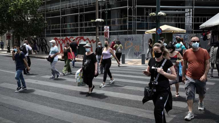 Άρση lockdown: Με μουσική από αύριο η εστίαση, 01.30 η απαγόρευση κυκλοφορίας - Όλες οι αλλαγές