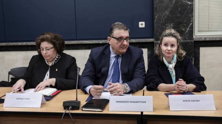 &quot;Βόμβα&quot; Εξαδάκτυλου: Δεν απέχουμε από τις εικόνες στα νοσοκομεία της Ιταλίας - Χρειαζόμαστε γιατρούς [βίντεο]