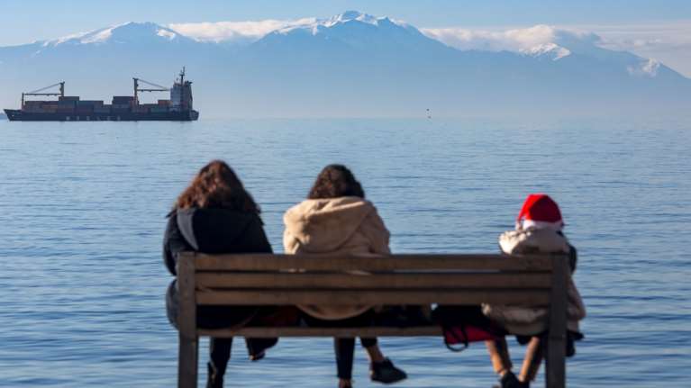 Τρελός καιρός: Από τη μία... παραλία και από την άλλη παγωνιά - 26 βαθμούς στα Χανιά... 2 στο οροπέδιο Λασιθίου