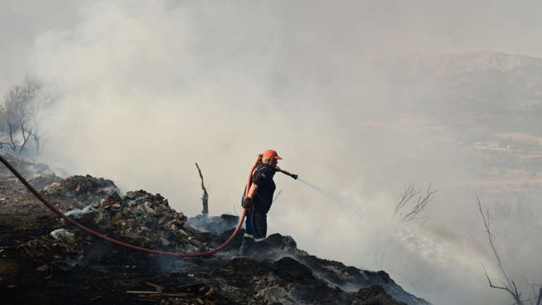 Πώς οι θερμικές κάμερες &quot;έπιασαν&quot; τη φωτιά στη Γλυφάδα - &quot;Μας έδειξαν άμεσα τη θερμική αλλοίωση&quot;