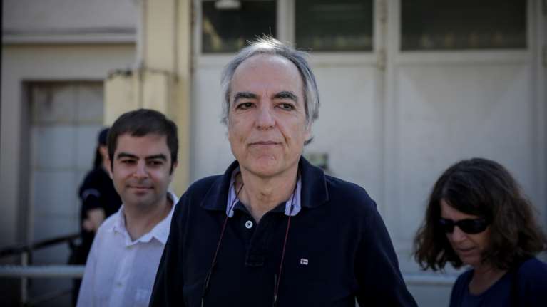 Κουφοντίνας: Αναρχικοί ανέλαβαν την ευθύνη για 4 εμπρηστικές επιθέσεις και προαναγγέλλουν νέες