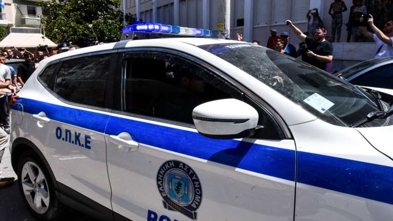 Οργή στο X με την ανακοίνωση της ΕΛΑΣ: Έγραψε συνεύρεση και όχι βιασμός για την 11χρονη στην Ηλεία - Αιχμές από την Ακρίτα