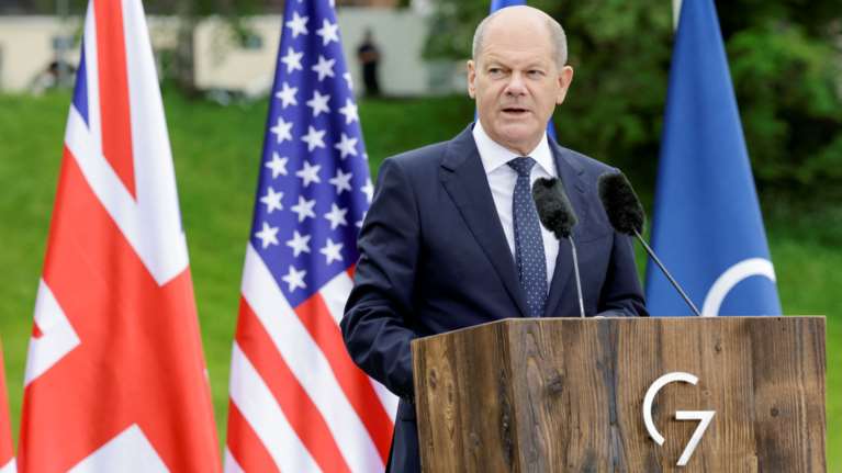 Απαισιοδοξία Σολτς: Το τέλος του πολέμου στην Ουκρανία δεν είναι κοντά - Η Ρωσία δεν πρέπει να κερδίσει