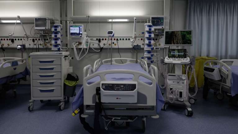 Ηράκλειο: Ο πνευμονιόκοκκος προκάλεσε μηνιγγίτιδα στον 27χρονο - Διασωληνωμένος σε σοβαρή κατάσταση στη ΜΕΘ