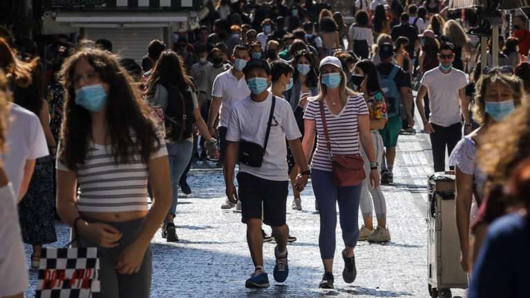 Λουκίδης: Οι μη εμβολιασμένοι είναι εκτεθειμένοι στη μετάλλαξη Δέλτα - Ποιοι μπορεί να χρειαστούν 3η δόση