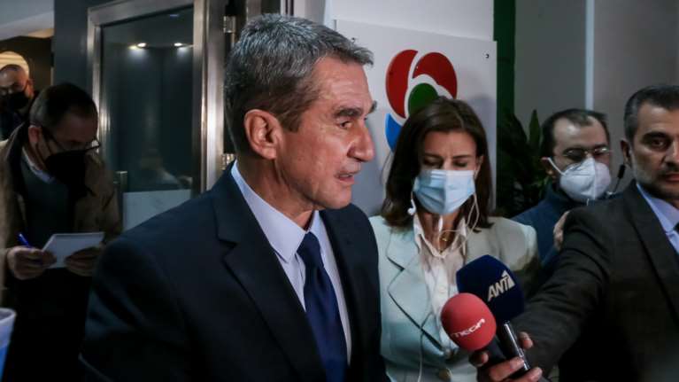 "Δείχνει" Ανδρουλάκη ο Λοβέρδος: Ανανέωση ήταν το μήνυμα της κάλπης - Αύριο θα ανακοινώσω ποιον στηρίζω στον β΄γύρο