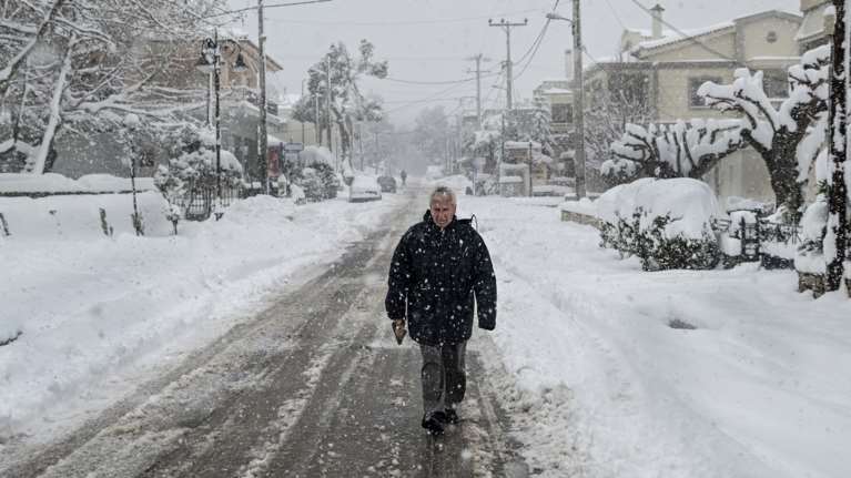 Κακοκαιρία: Δεν εγκαταλείπει την Αττική η Barbara - Νέα χιονοκύματα τη νύχτα - Η πρόγνωση Μαρουσάκη